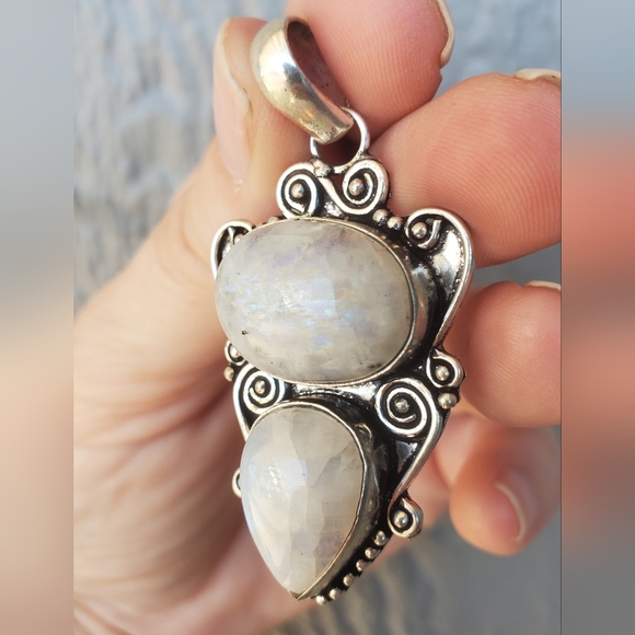New Rainbow Moonstone 925 Silver Pendant. - Picture 13 of 16